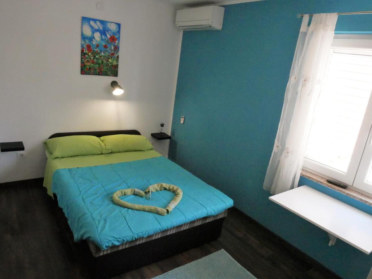 Apartments Kety Ровинь Экстерьер фото