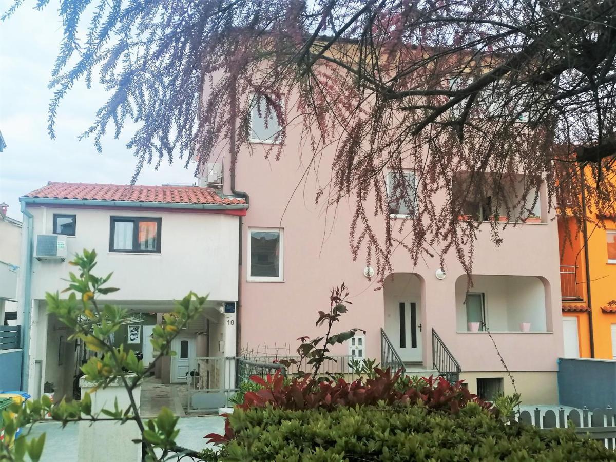 Apartments Kety Ровинь Экстерьер фото
